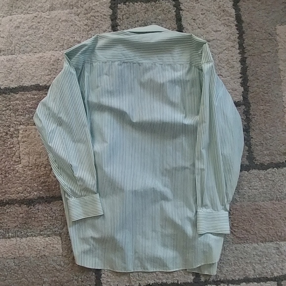 Claborne Dress Shirt - Picture 2 of 3